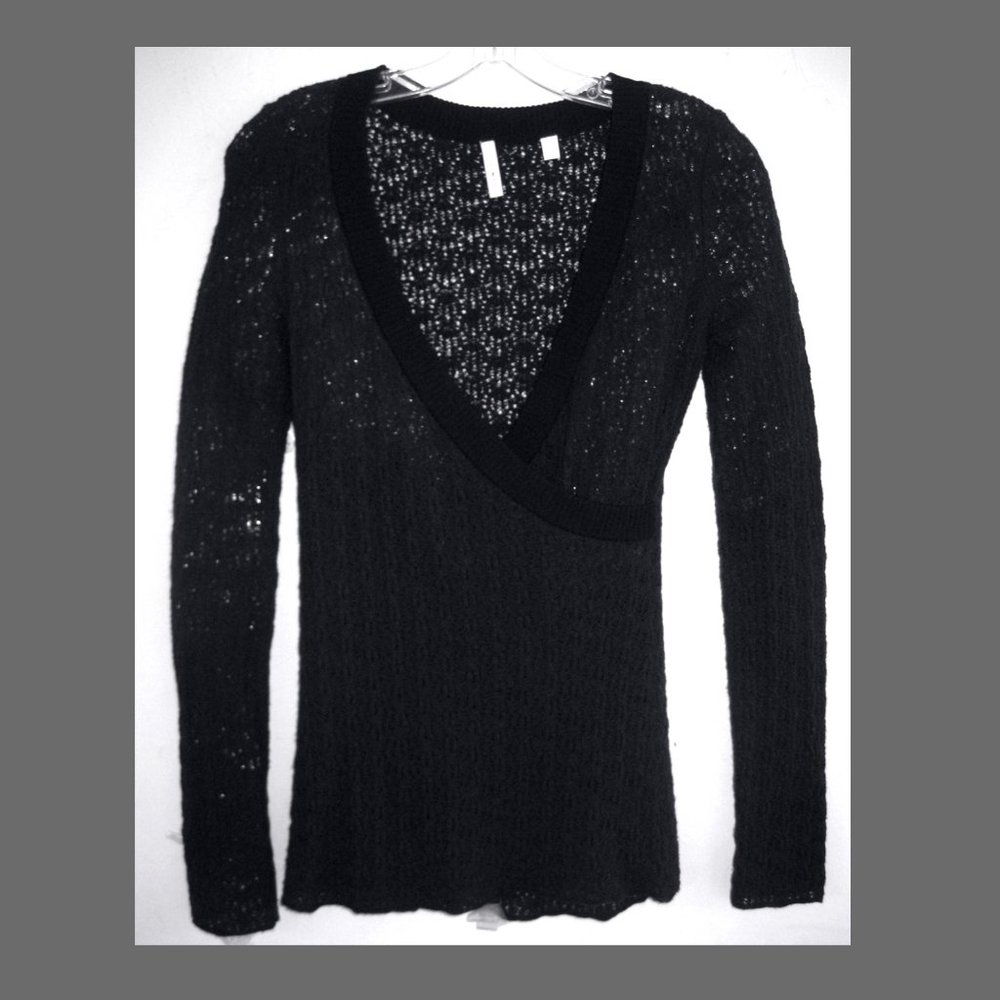Lacy V-neck layering sweater P Black Wool blend IISLI Pullover Petite Light